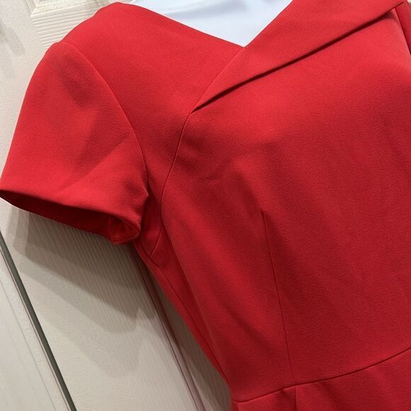 Tahari Red Dress Sz 6p Christmas Red Short Sleeve Midi Zipper Back Lined New - Picture 3 of 12